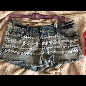 Rue21 embroidered jean shorts